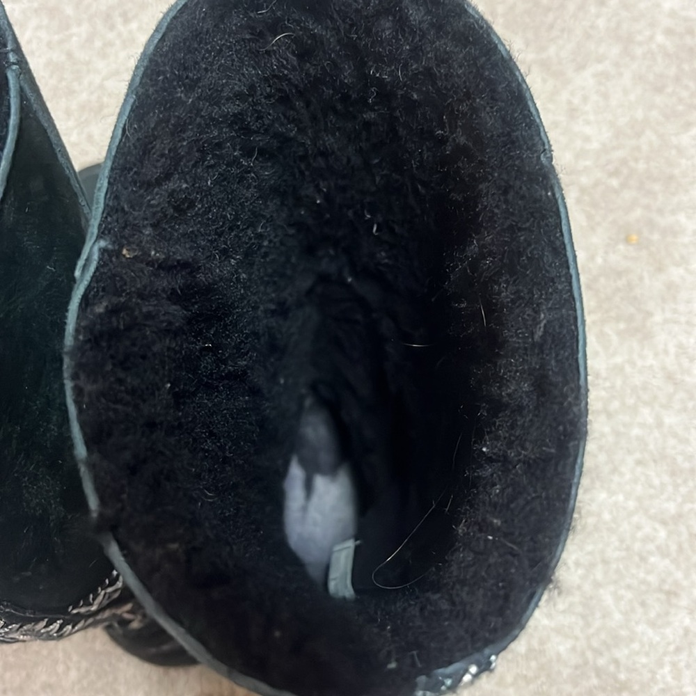 UGG Winter Boots - Picture 8 of 8